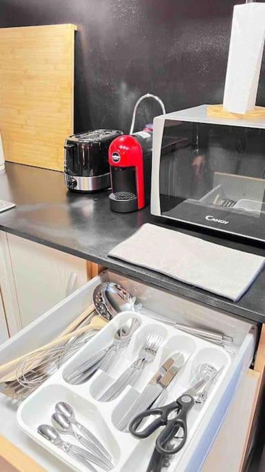 Logement Moderne Au Coeur Du Village Saint-Georges-de-Luzençon Dış mekan fotoğraf